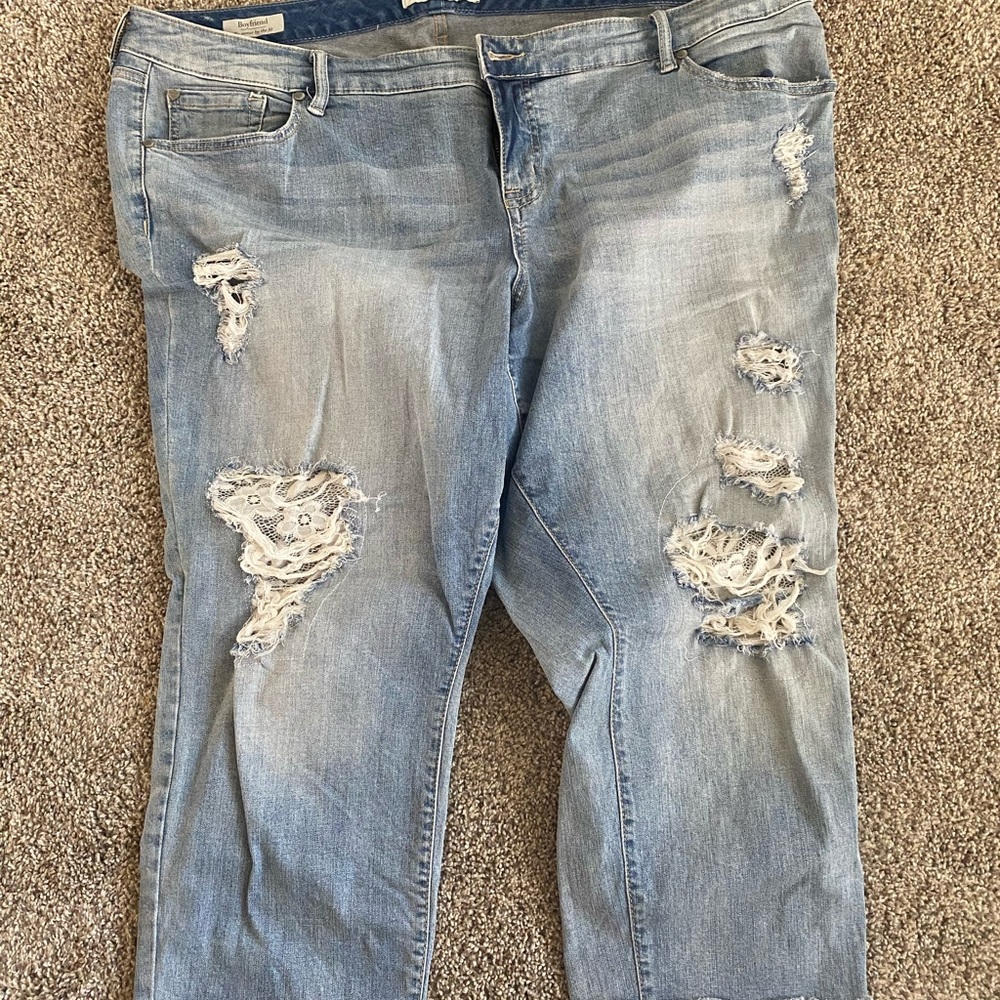 Torrid boyfriend lace capri’s